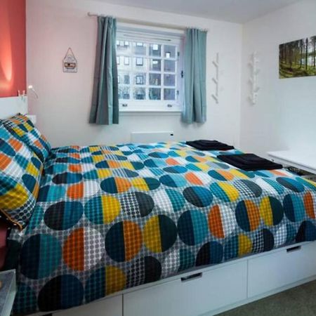 אדינבורו Central Flat Near Holyrood Park מראה חיצוני תמונה