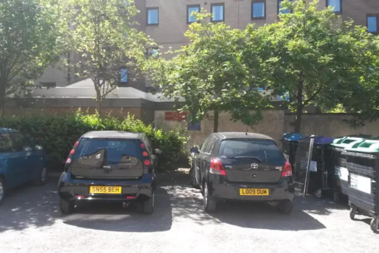 אדינבורו Central Flat Near Holyrood Park מראה חיצוני תמונה