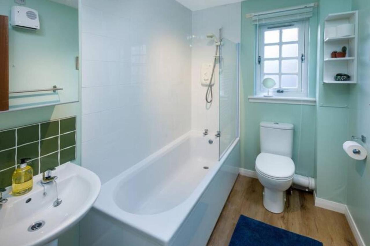 אדינבורו Central Flat Near Holyrood Park מראה חיצוני תמונה